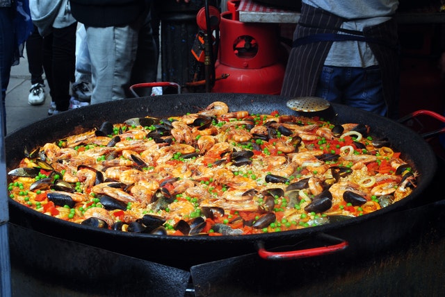 Five Benefits Of Having Paella Catering Sydney At Your Next Event Or Function